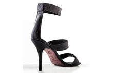 Load image into Gallery viewer, FURY ALETA SANDALS STINGRAY CHARCOAL REAR