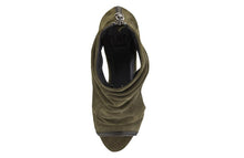 Load image into Gallery viewer, FURY DISA SANDALS SUEDE KHAKI TOE